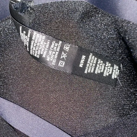 SKIMS Thong - Picture 6 of 8